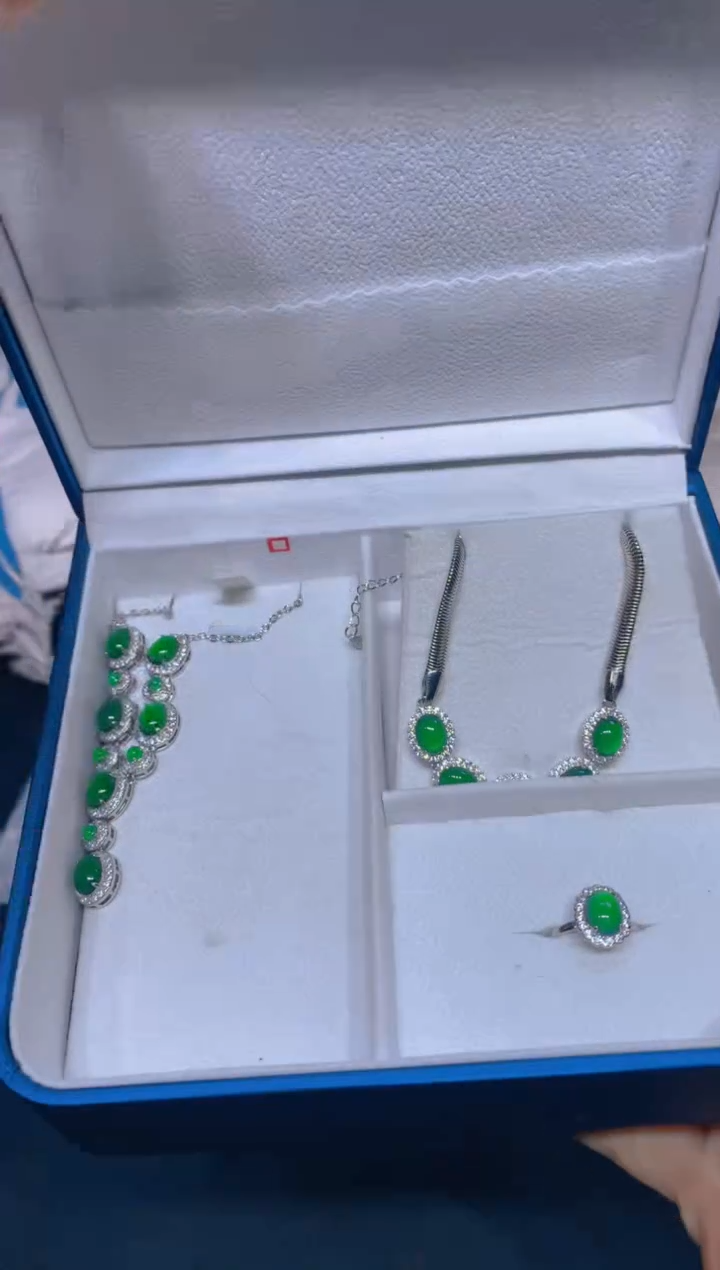 【闪购商品】定制翡翠未镶嵌77定制翡翠.多样性发货-发其一