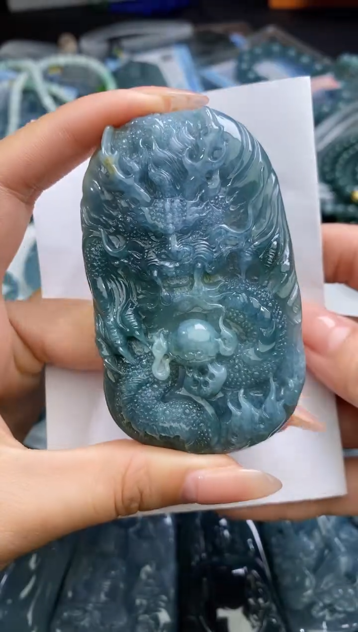 【闪购商品】翡翠颈饰未镶嵌          