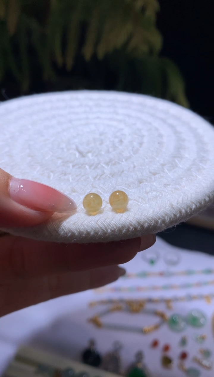 定制翡翠未镶嵌5.9*珠子2颗380+38