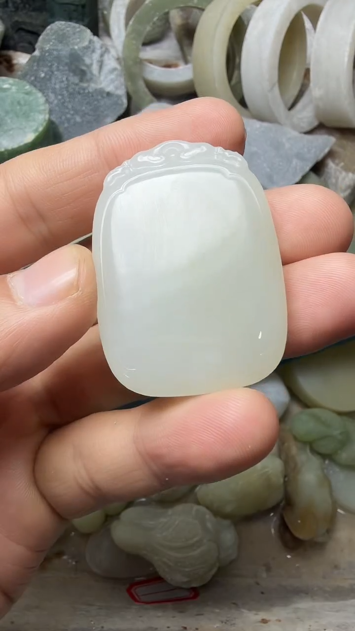 颈饰未镶嵌和田玉无事牌