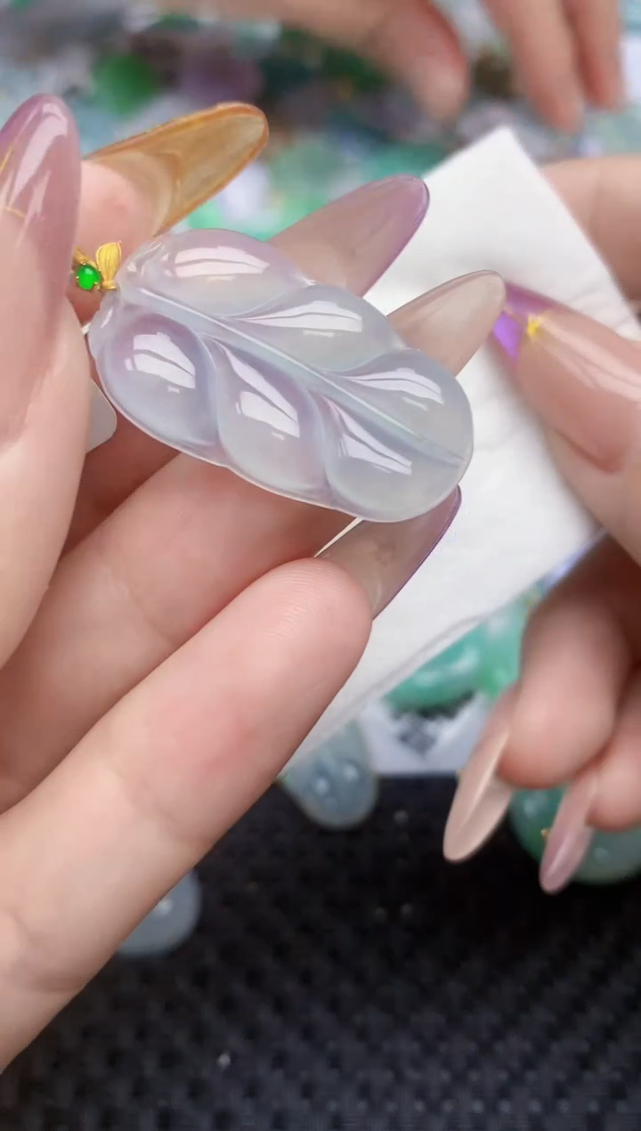 翡翠18K金镶嵌颈饰206   天然翡翠A货  百元以上9米证书费自理