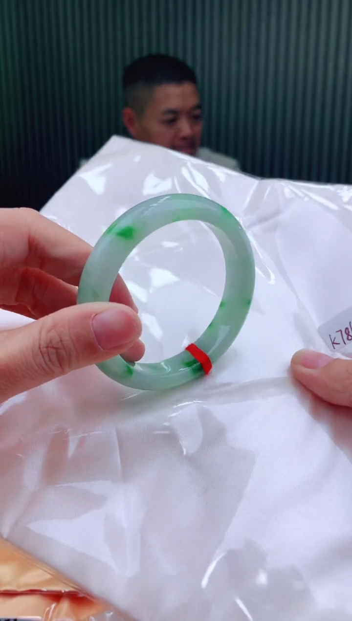 未镶嵌手镯翡翠53