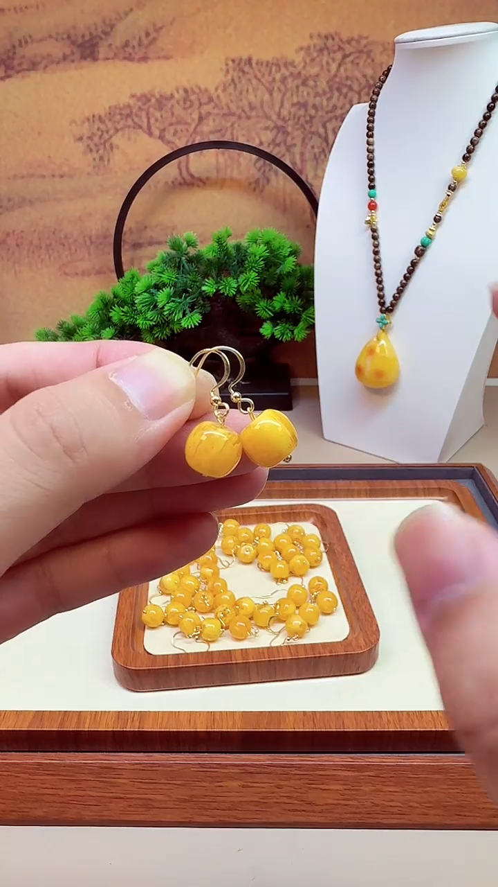 蜜蜡14K金镶嵌耳饰E01 