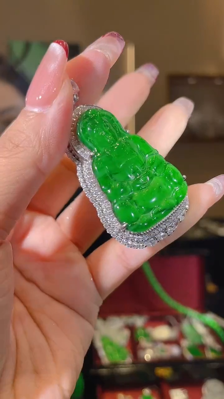 【闪购商品】翡翠吊坠(不含链)银S925镶嵌天然翡翠A货