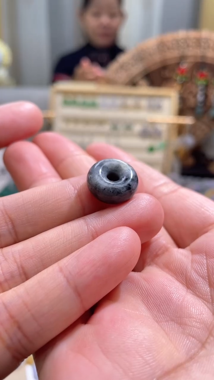 【闪购商品】翡翠颈饰未镶嵌甜甜圈