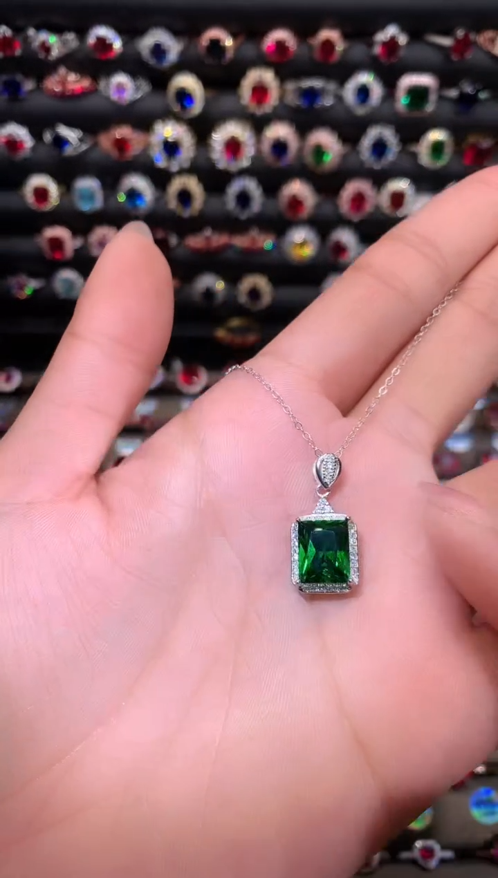 【闪购商品】透辉石吊坠银S925镶嵌810