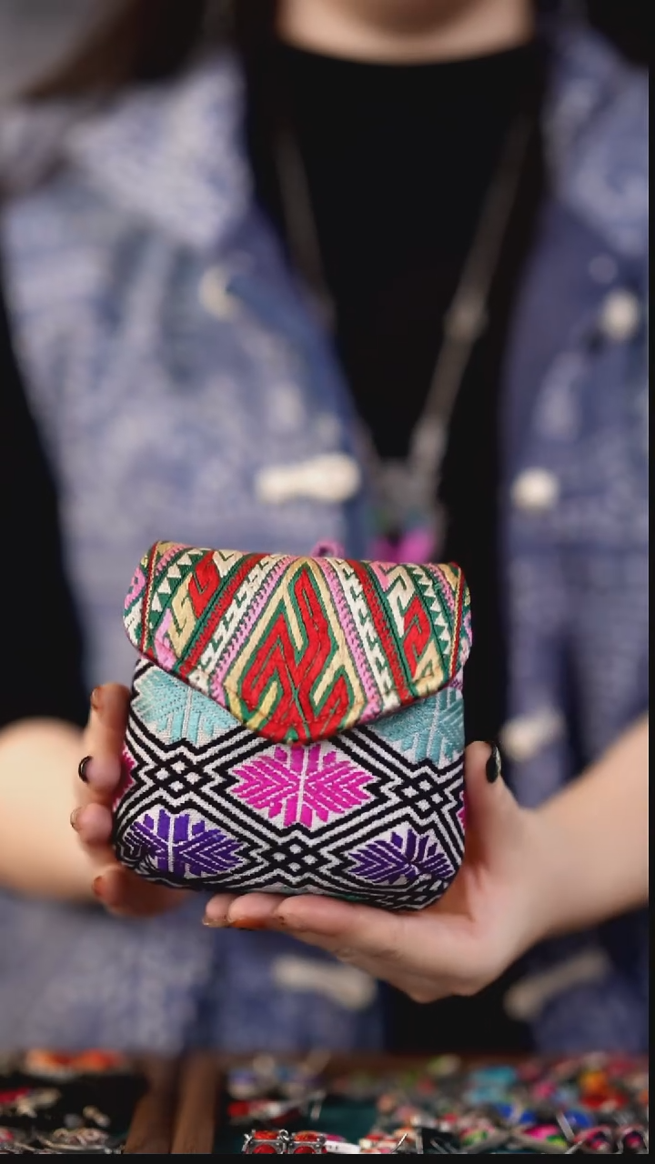 织绣私人定制苗族手工Z904