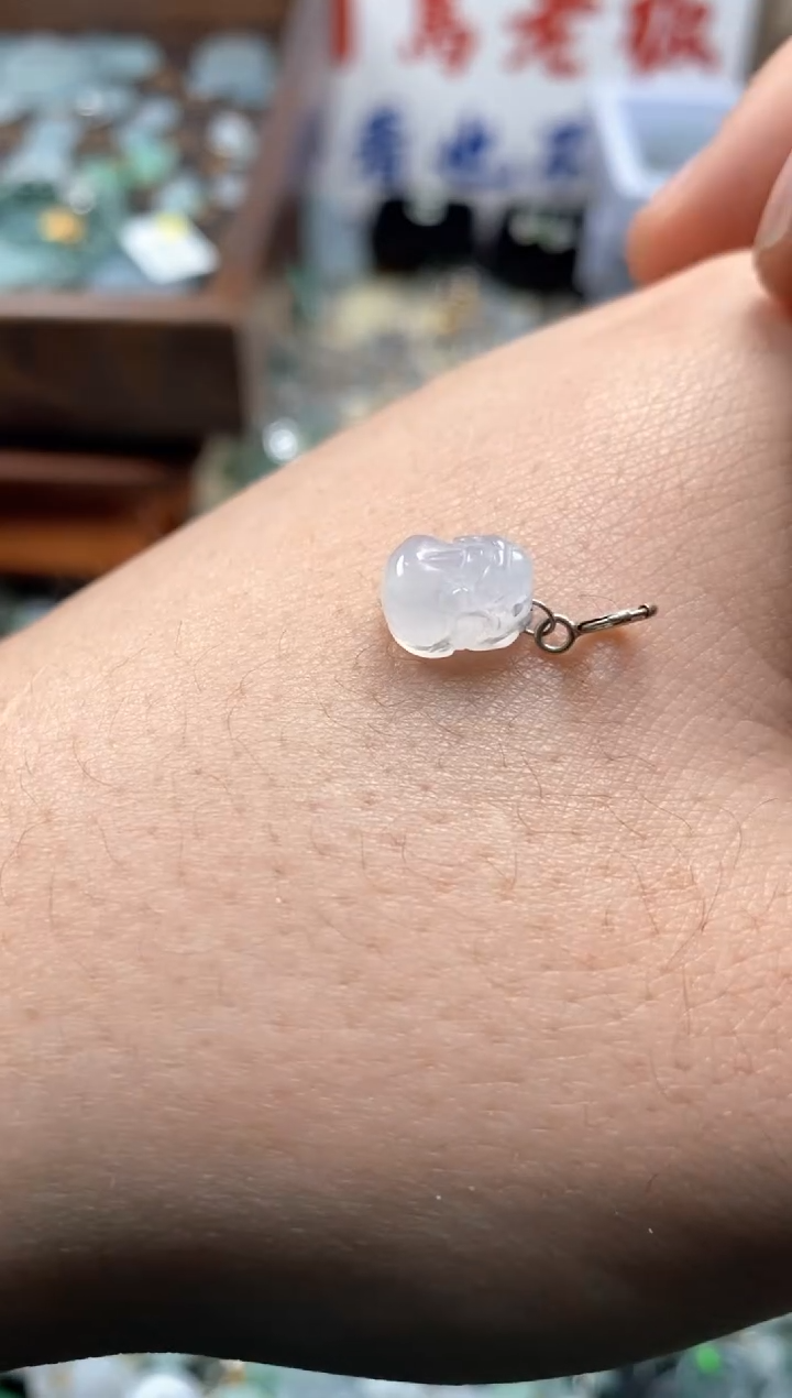 【闪购商品】翡翠颈饰未镶嵌哥哥