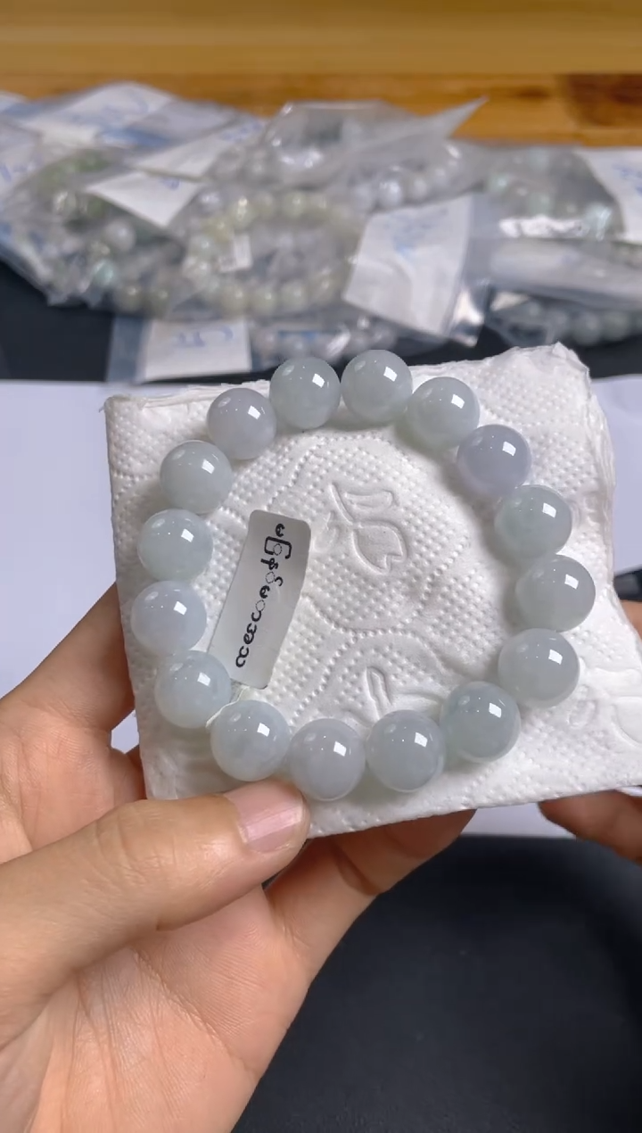 定制翡翠未镶嵌珠串