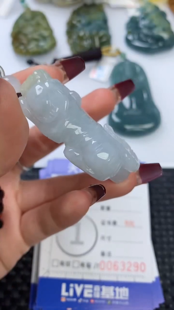 【闪购商品】翡翠颈饰未镶嵌111111111111111