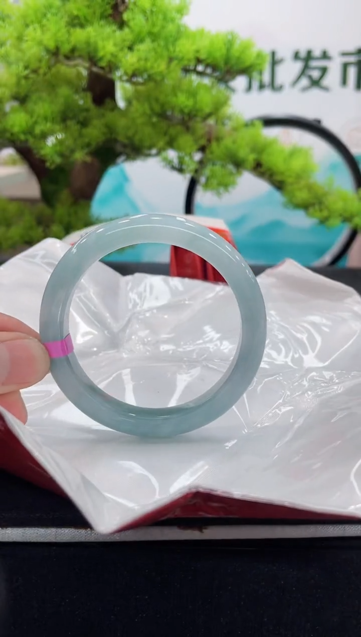 【闪购商品】翡翠手镯未镶嵌手镯