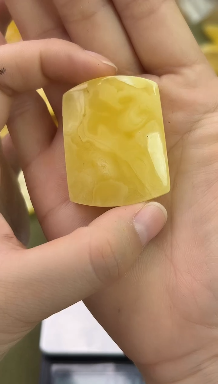 裸石琥珀未镶嵌琥珀蜜蜡吊坠