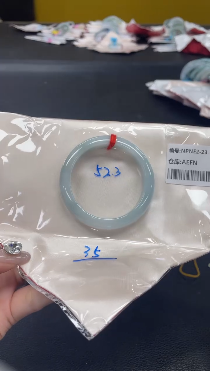 未镶嵌手镯翡翠翡翠手镯