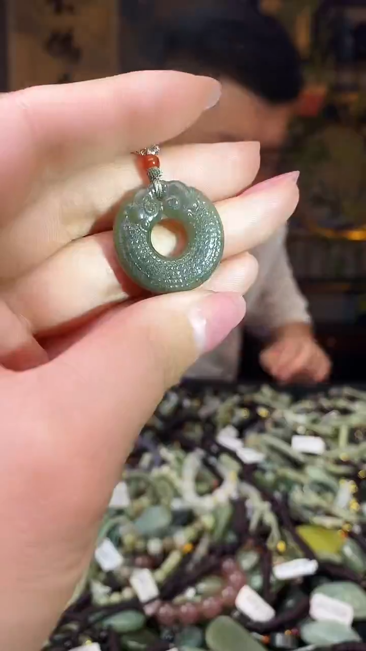 颈饰未镶嵌和田玉多样性发货，拍一发一