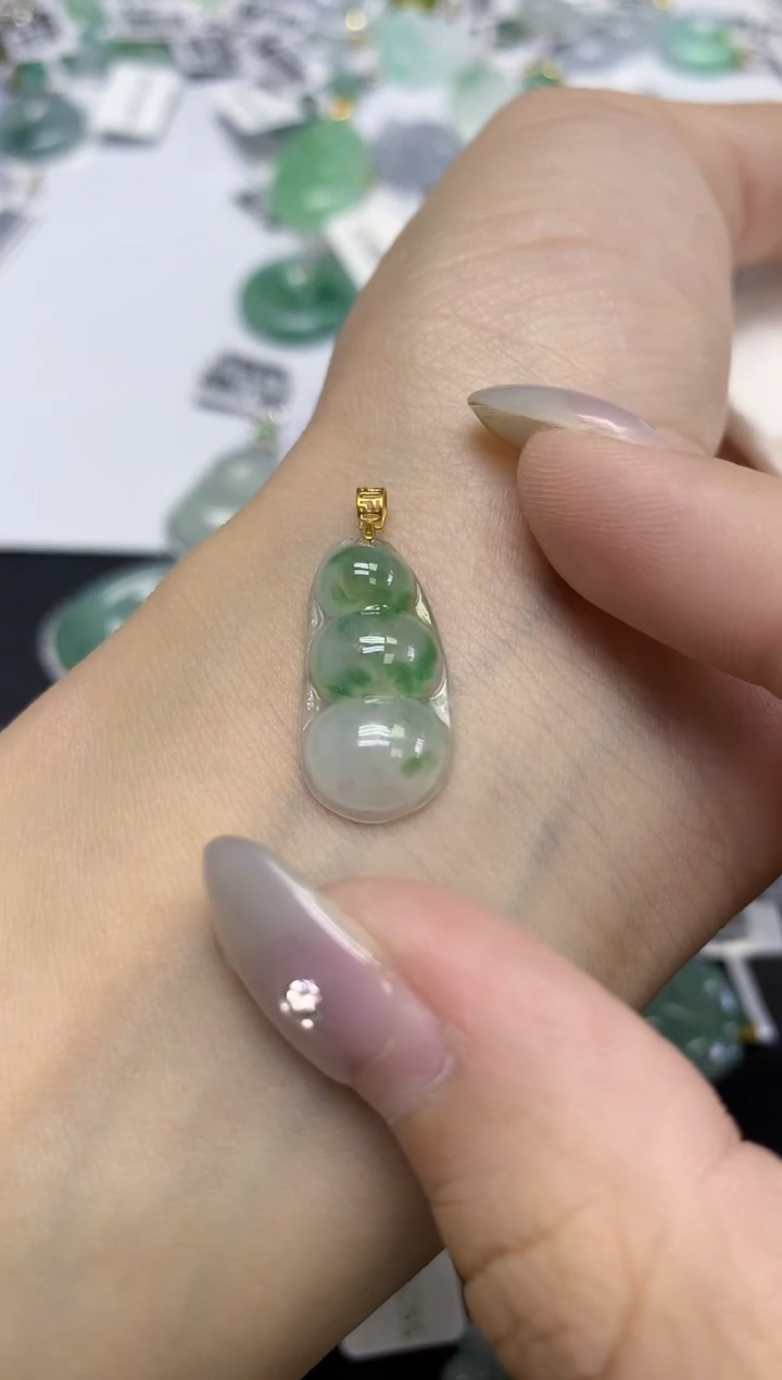 颈饰18K金镶嵌翡翠天然缅甸翡翠A货百元以上9元证书费自理