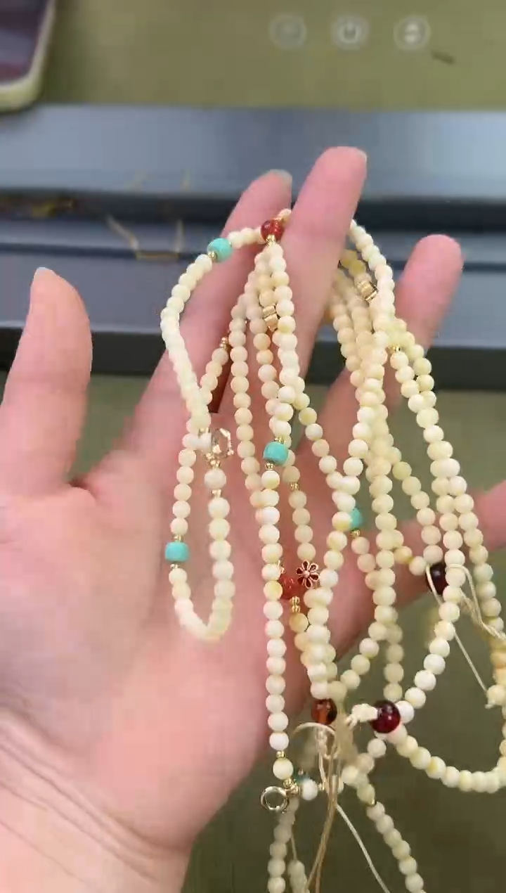 裸石琥珀未镶嵌琥珀蜜蜡吊坠多样性发一条