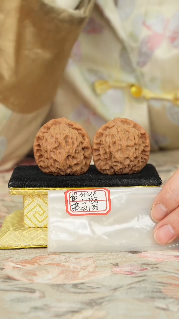 【闪购商品】文玩核桃把件非嫁接北京