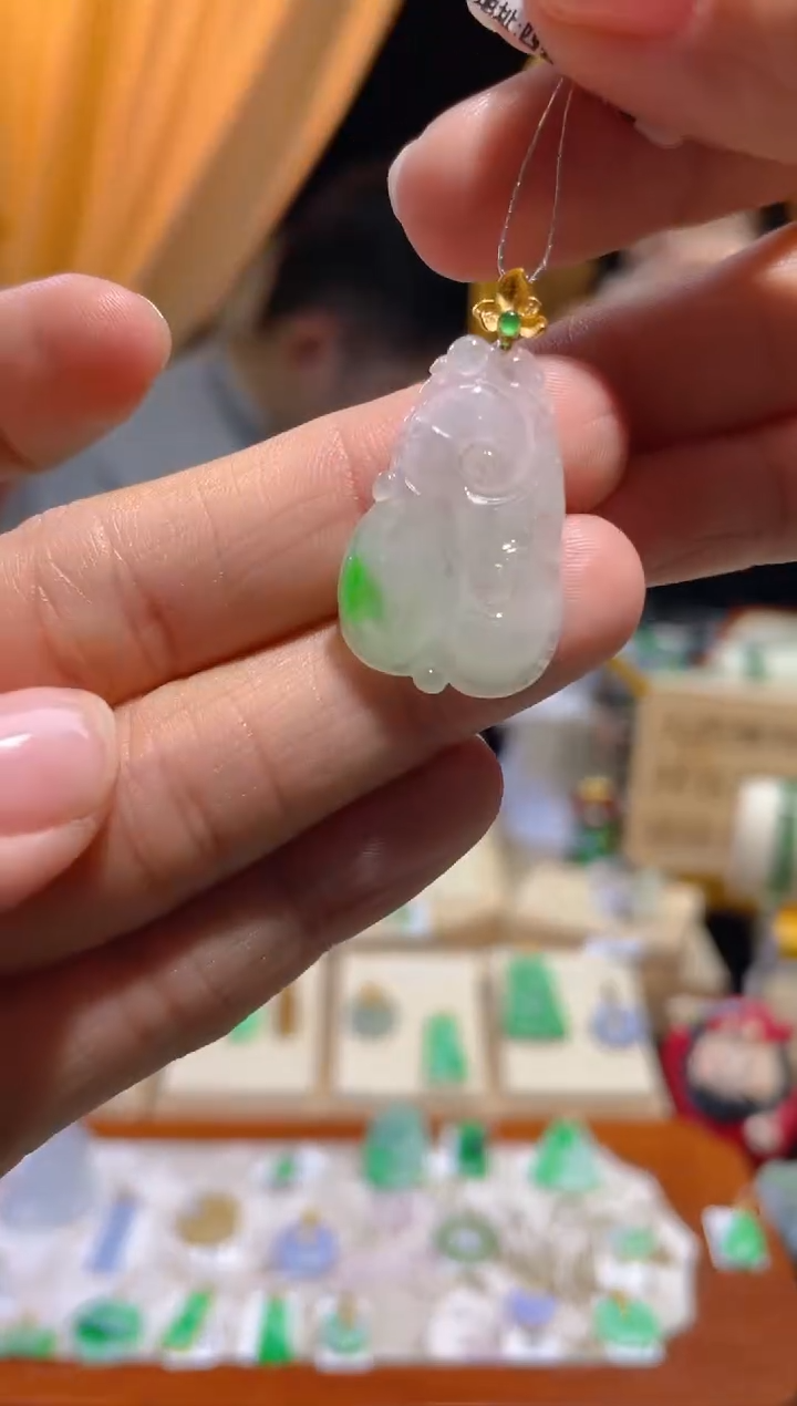 【闪购商品】翡翠颈饰18K金镶嵌假一赔三