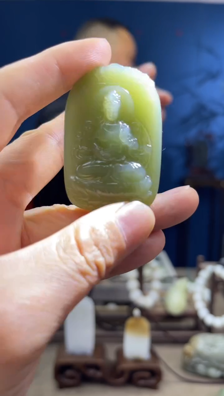 和田玉未镶嵌颈饰1