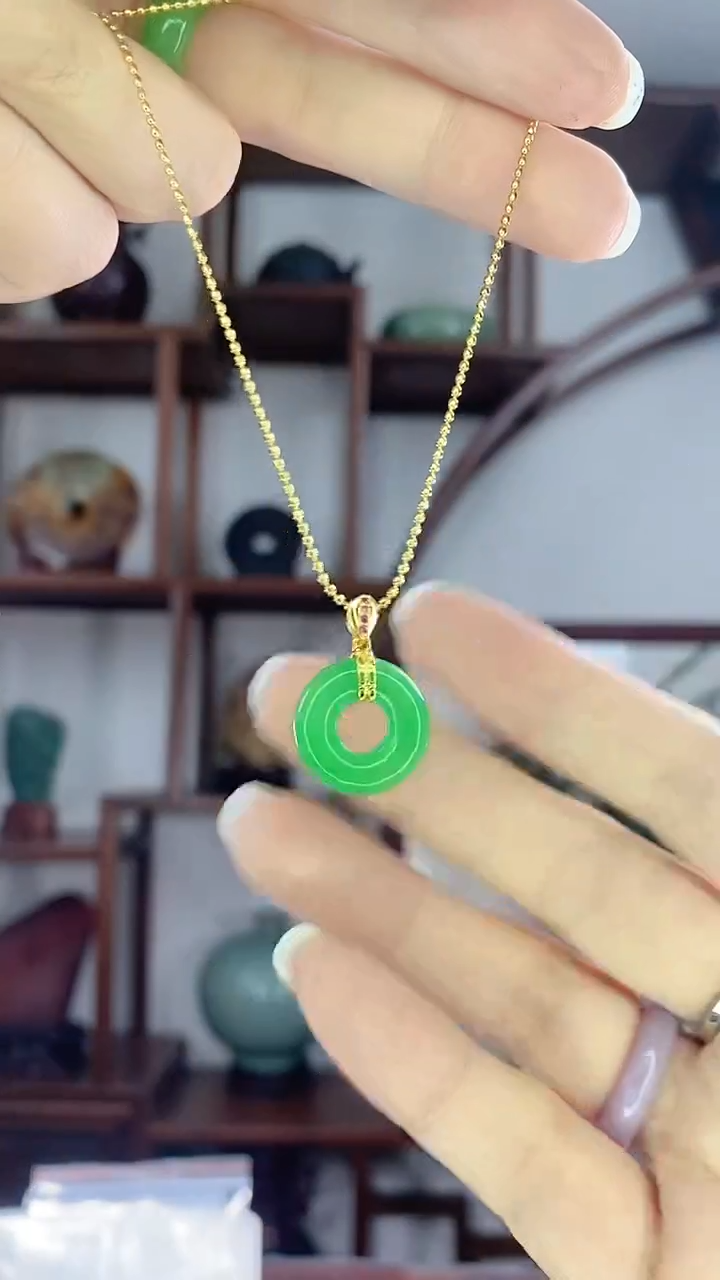 翡翠未镶嵌吊坠(赠链)X28小甜甜