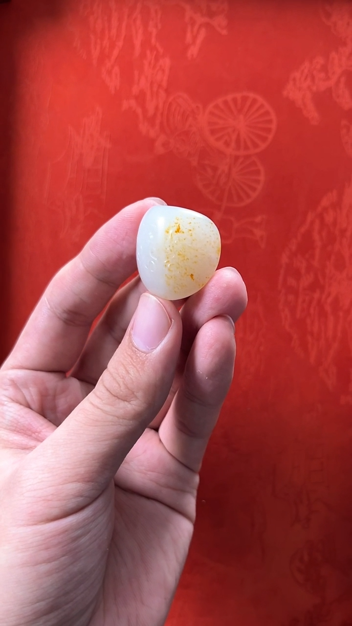 未镶嵌和田玉挂件新疆老熟料饕餮纹锁骨坠手牌