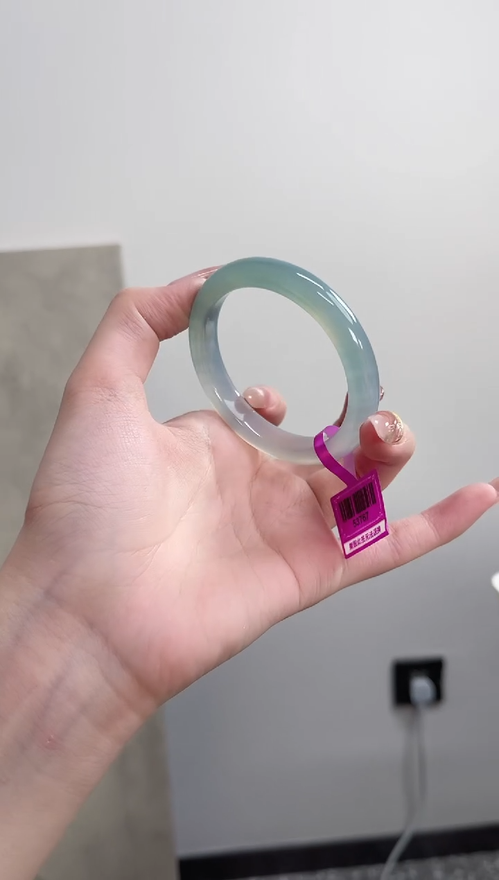 【闪购商品】玛瑙/玉髓手镯未镶嵌50圈 需要包容