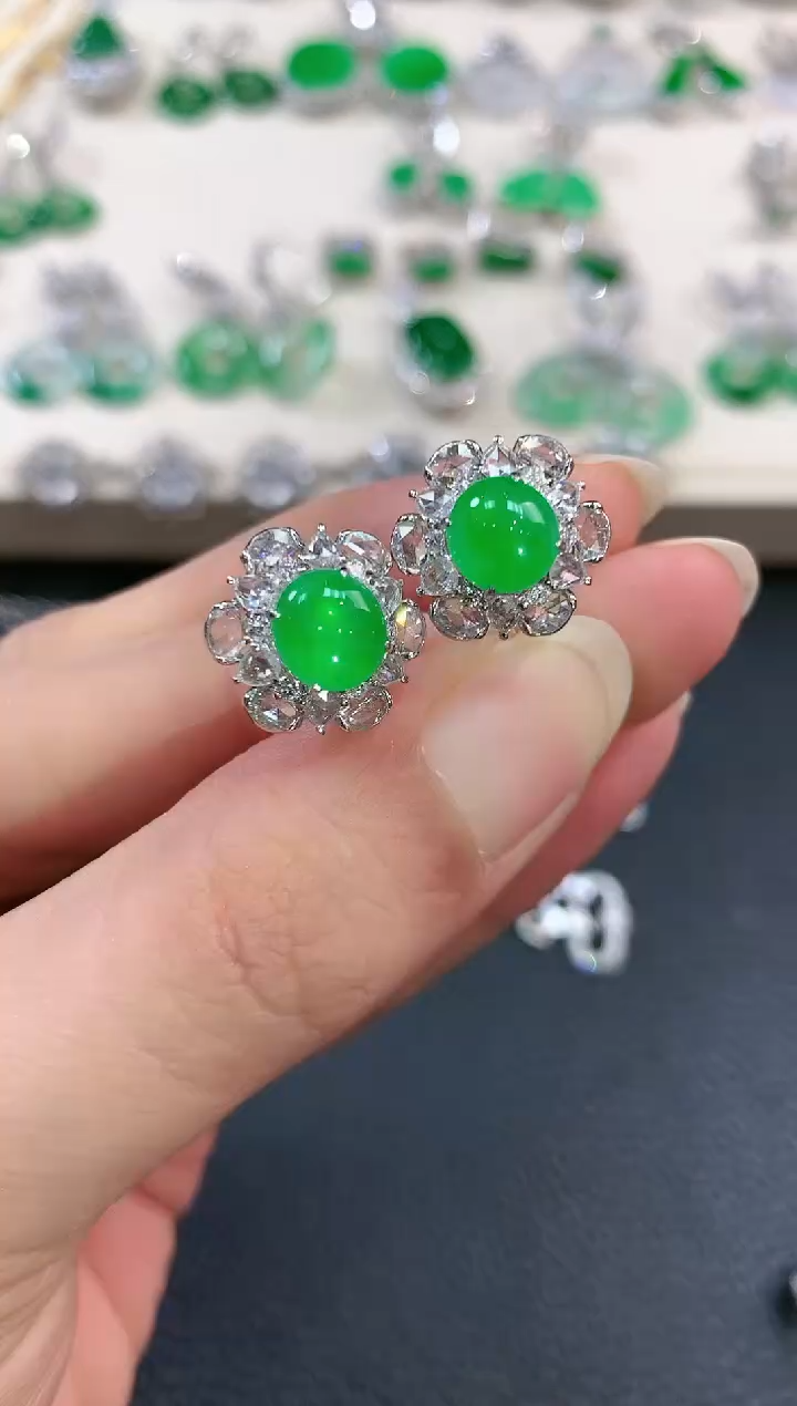 【闪购商品】翡翠耳饰18K金镶嵌n75