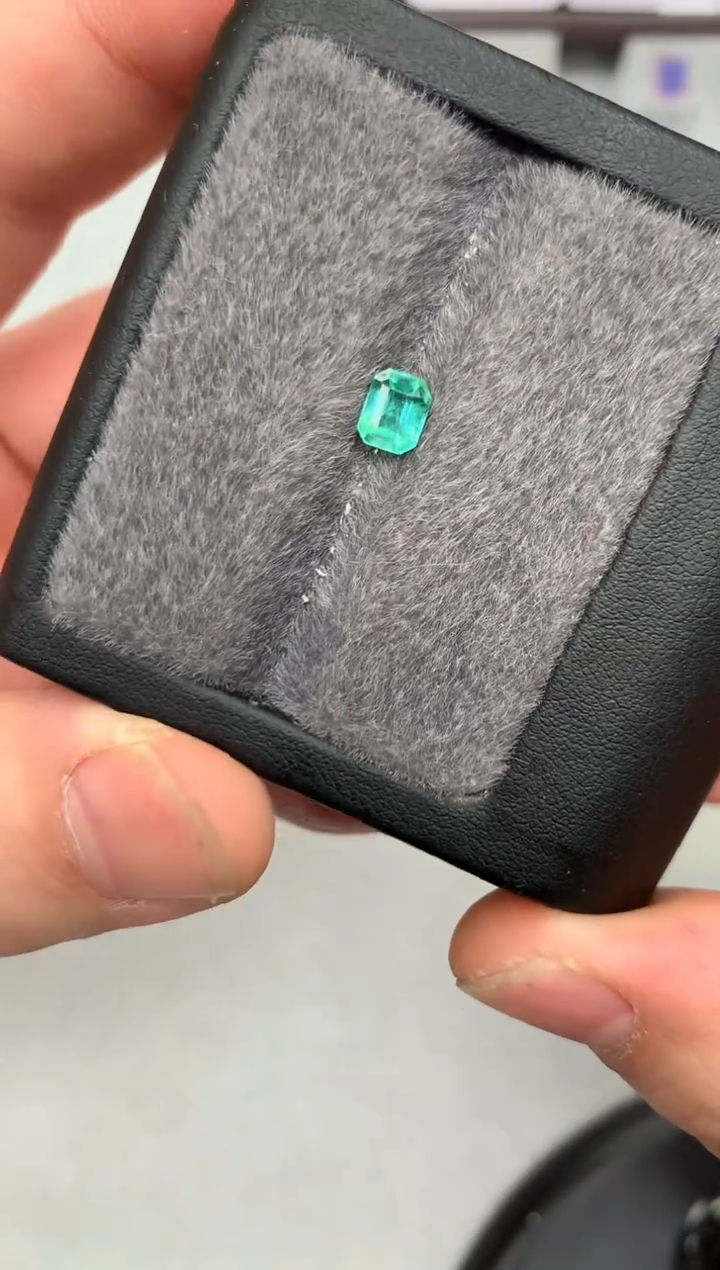 【闪购商品】祖母绿裸石未镶嵌11-9 祖母绿裸石