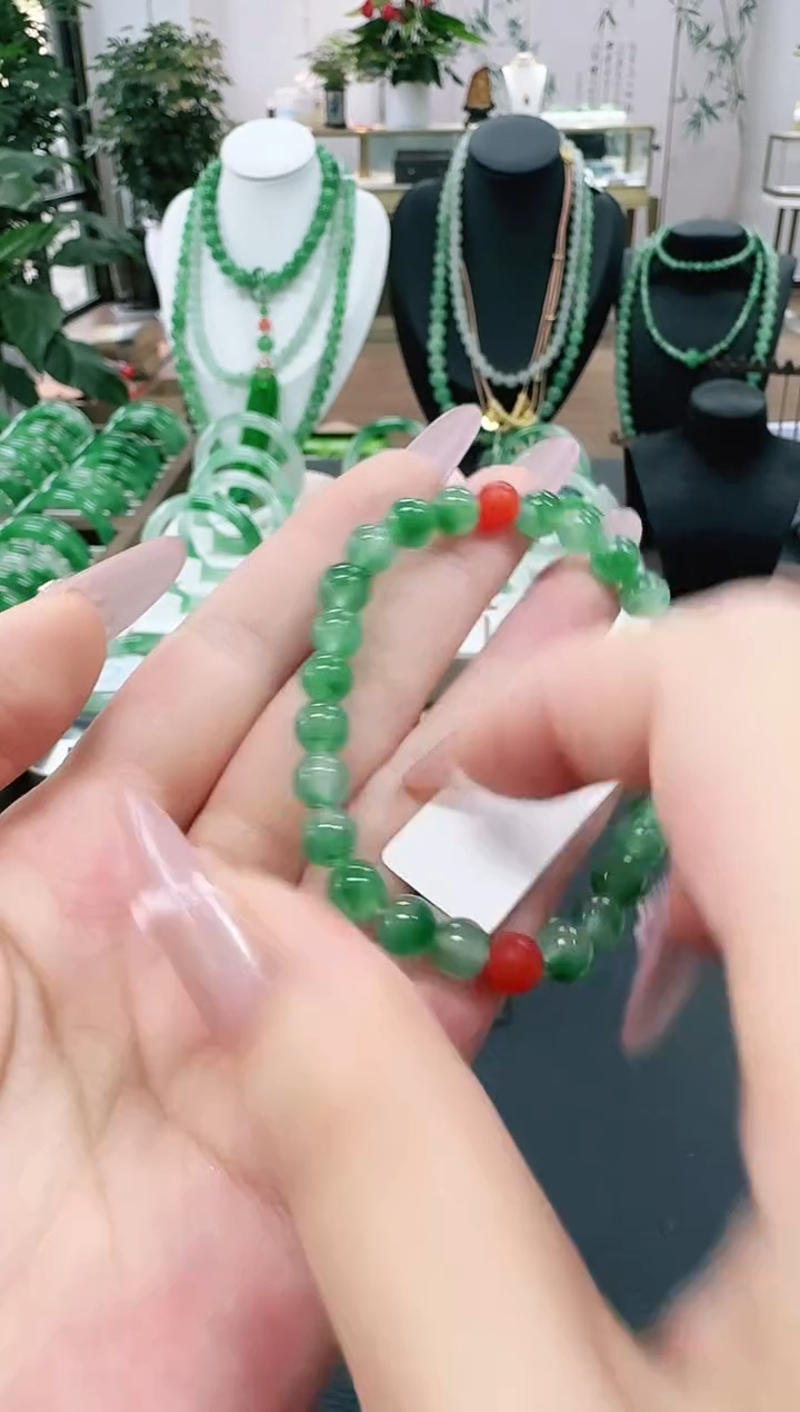 未镶嵌1石英质玉（非洲翠）/0432