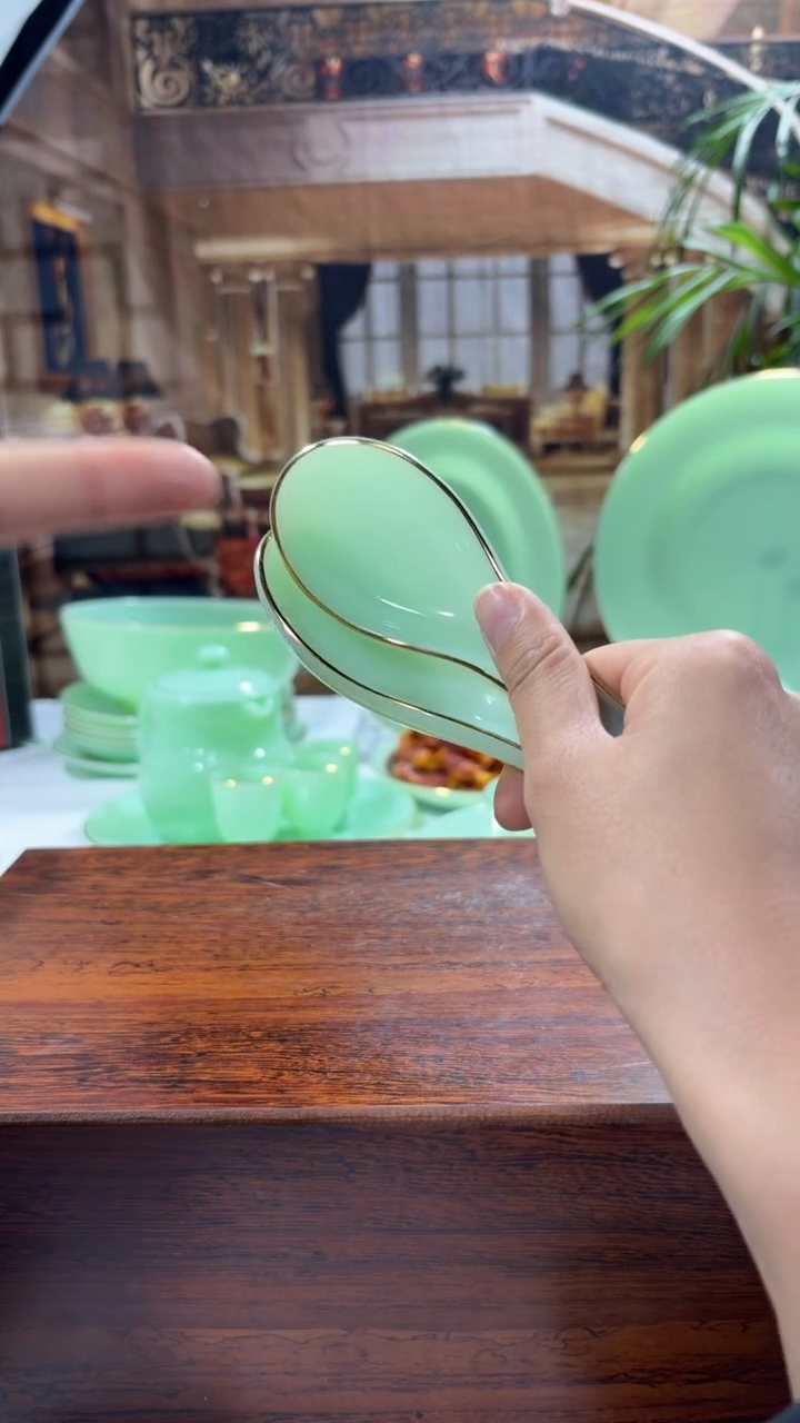 【闪购商品】.玉瓷酒杯6个  【贝美】