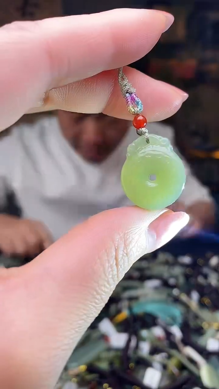 颈饰未镶嵌和田玉多样性发货，拍一发一