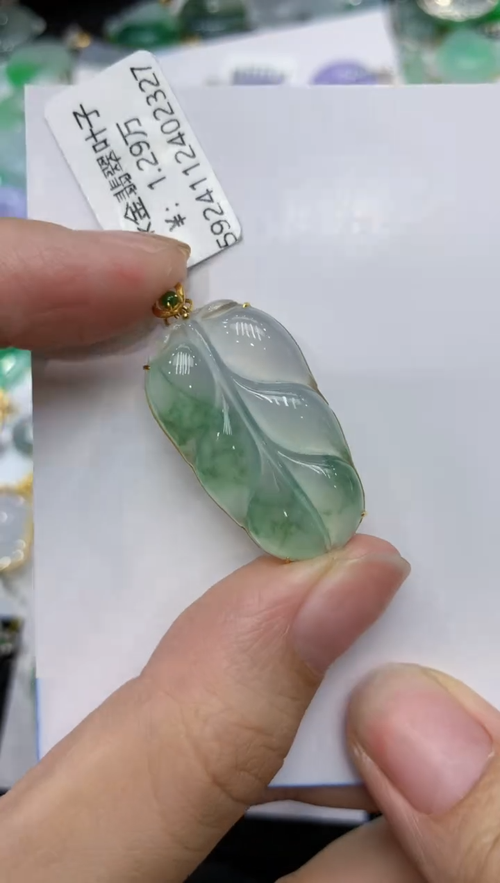 【闪购商品】翡翠颈饰18K金镶嵌111111111111