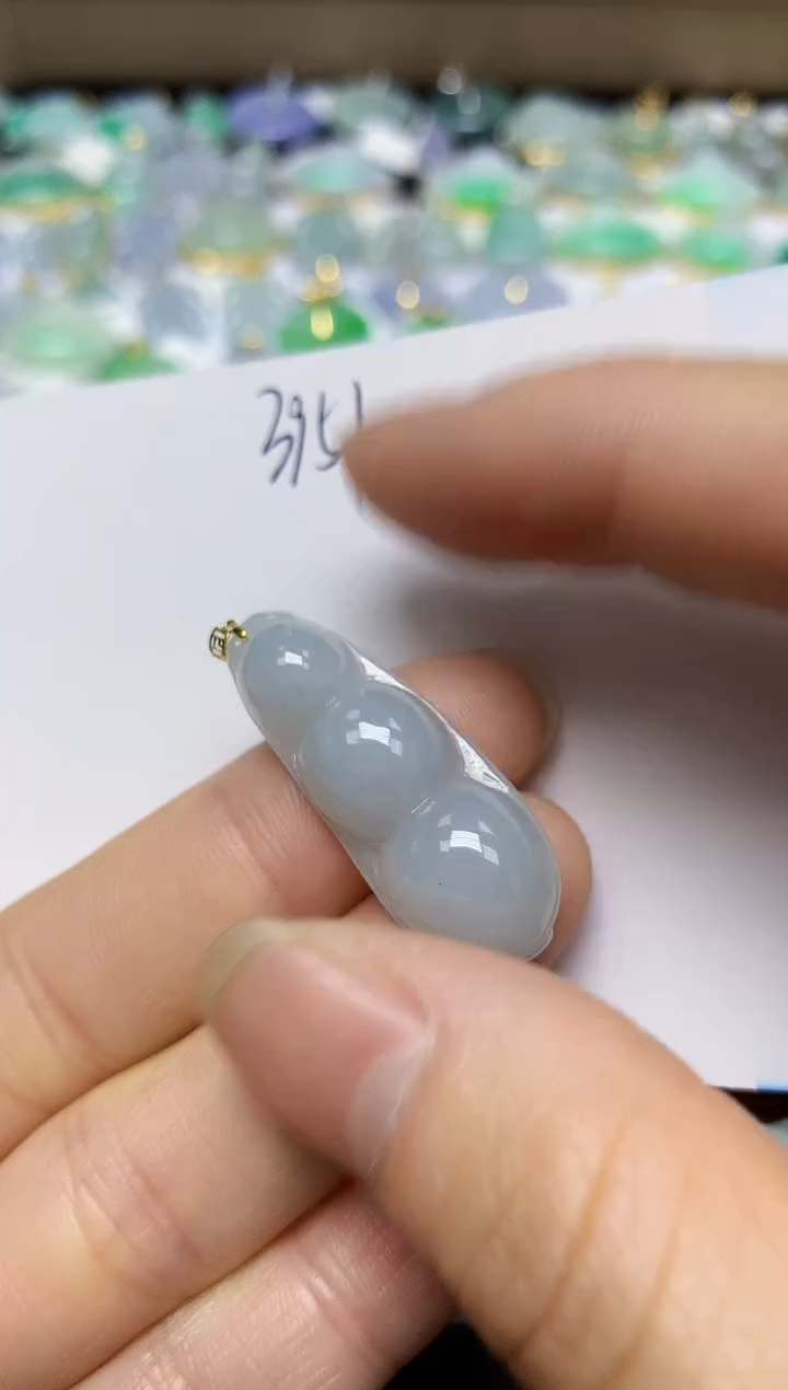 翡翠18K金镶嵌颈饰 天然翡翠A货