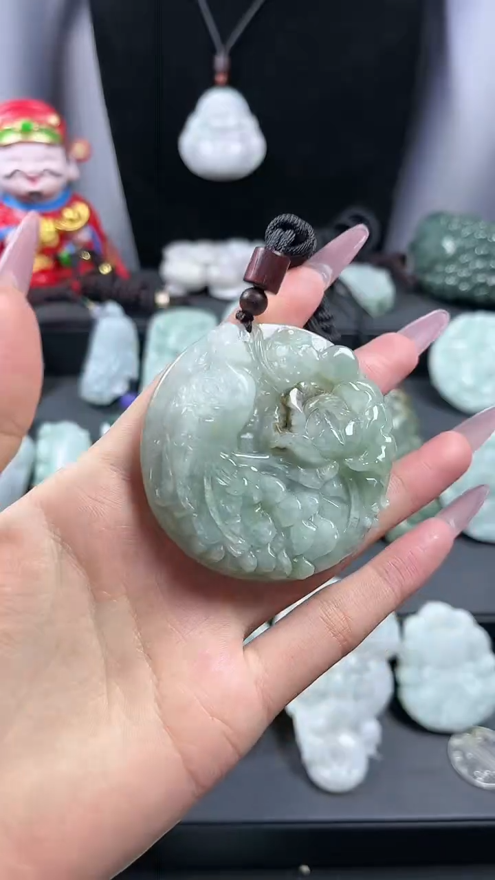 【闪购商品】翡翠颈饰未镶嵌凤凰牡丹