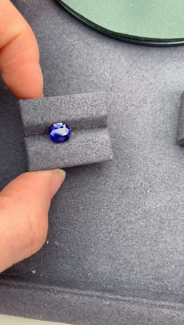 【闪购商品】蓝宝石裸石未镶嵌2ct皇家蓝