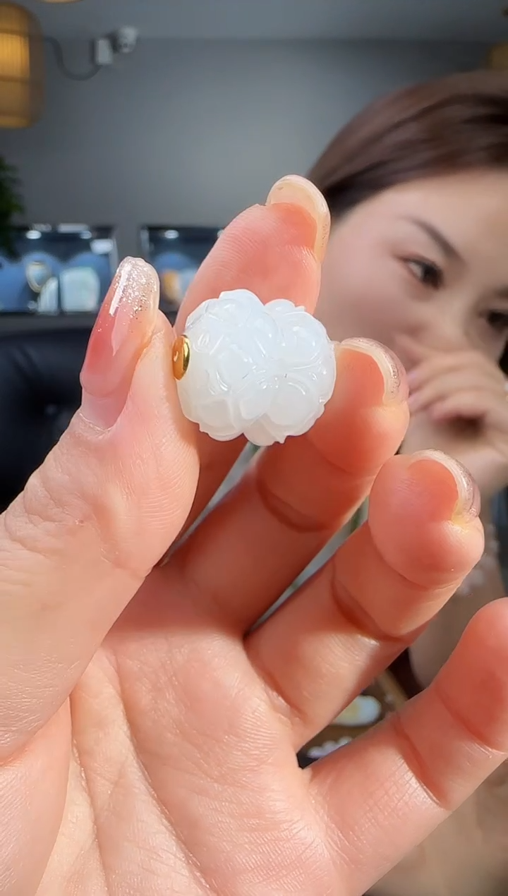 和田玉未镶嵌吊坠(不含链)1