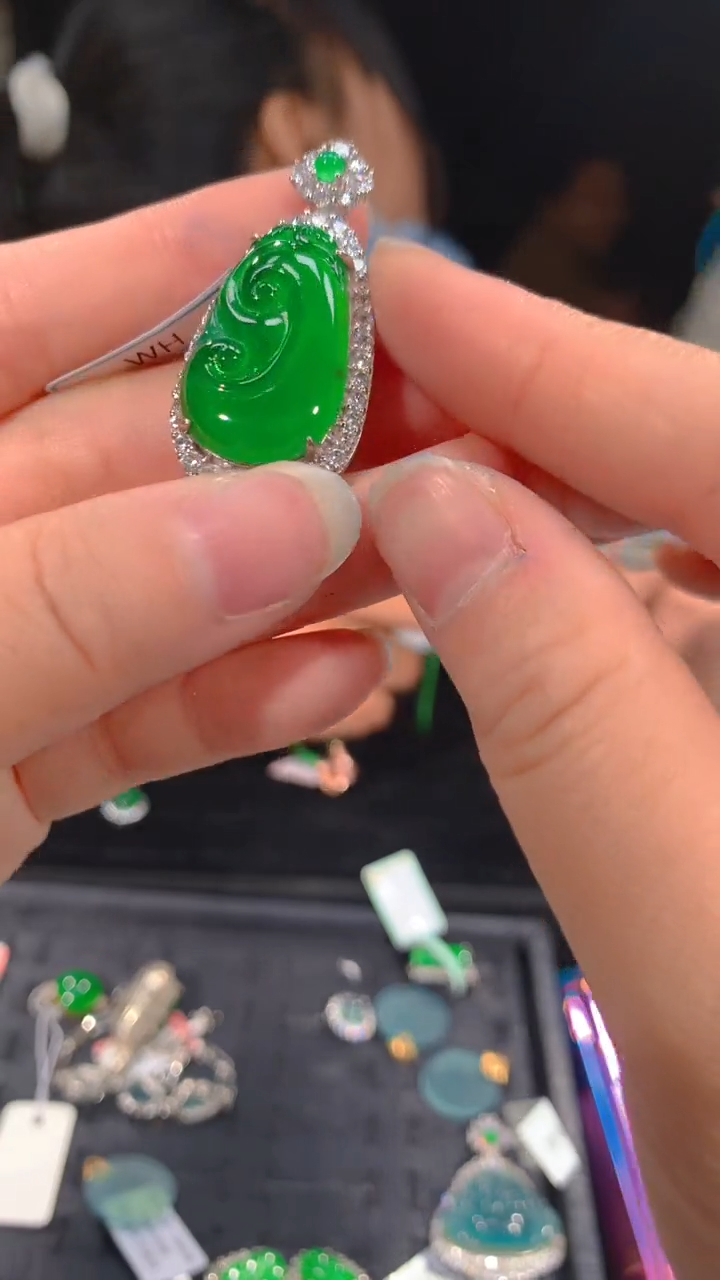 【闪购商品】定制翡翠未镶嵌48多样性发货（发其一）