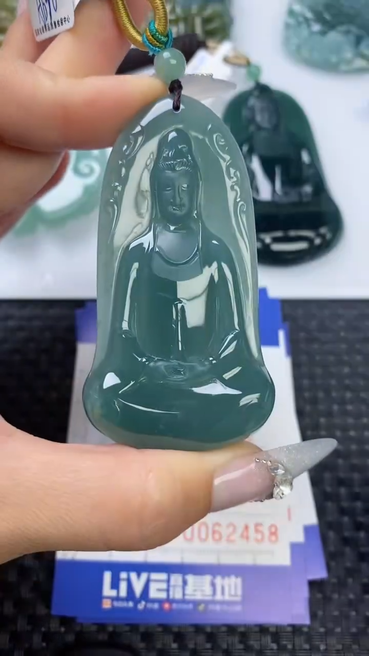 【闪购商品】翡翠颈饰未镶嵌11111111111111111