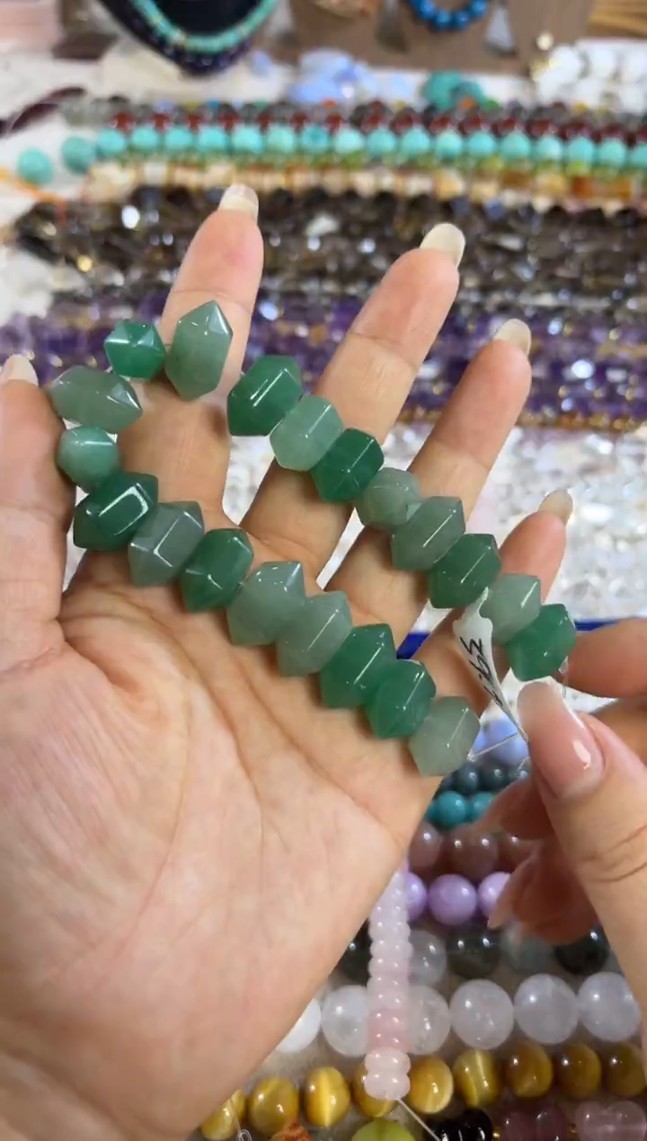 未镶嵌玛瑙/玉髓珠宝半成品东陵玉双尖