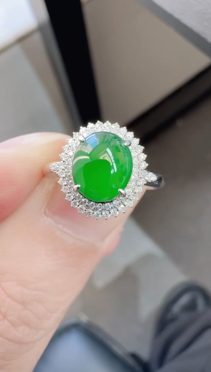 18K金镶嵌戒指翡翠寄售回流，不退不换