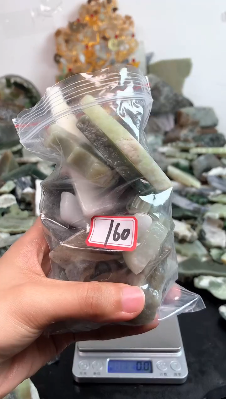 未镶嵌和田玉摆件160