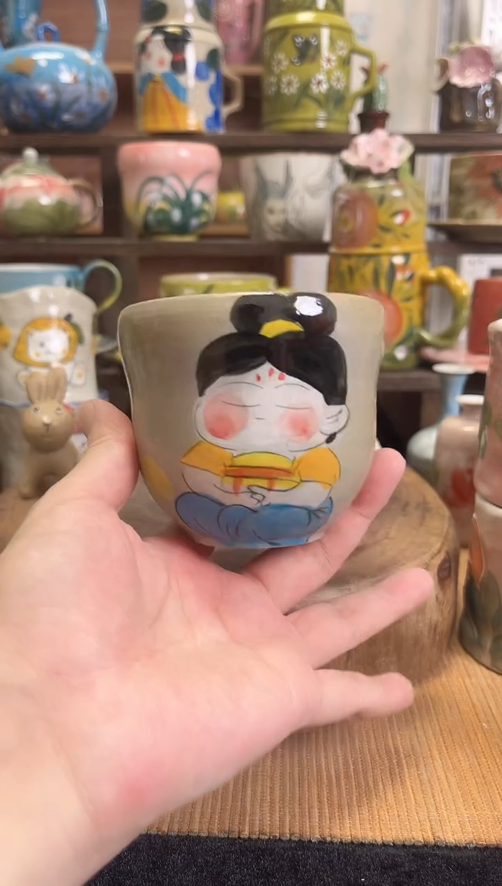 摆件手绘高温釉下陶瓷