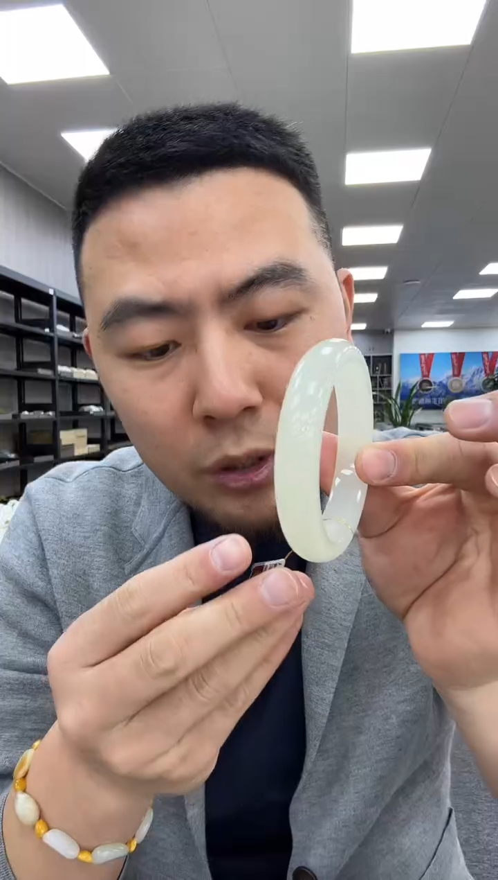 【闪购商品】和田玉手镯未镶嵌59-60  980