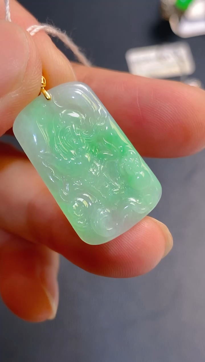 翡翠18K金镶嵌耳饰天然