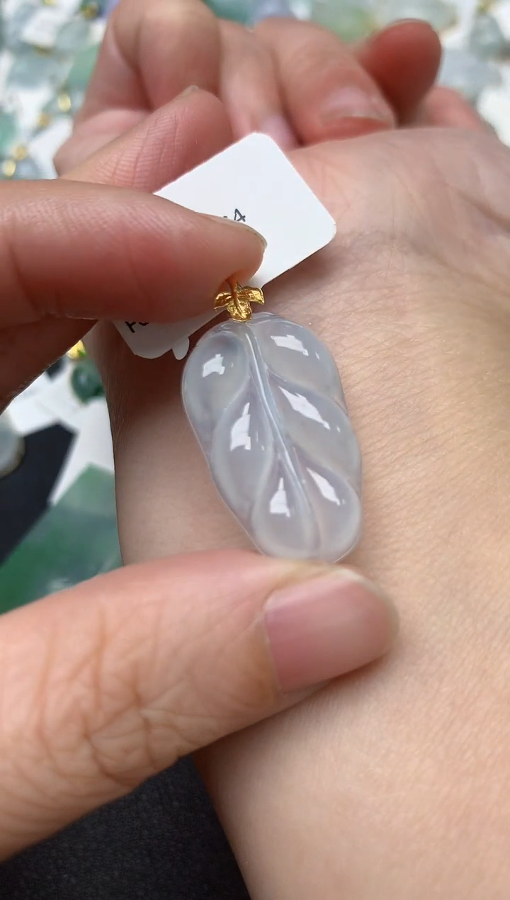 颈饰18K金镶嵌翡翠天然缅甸A货翡翠