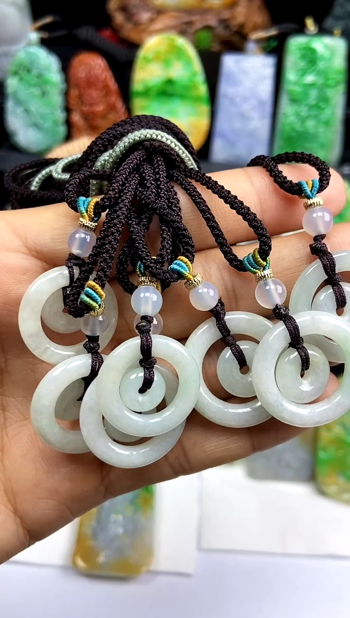 【闪购商品】翡翠颈饰未镶嵌翡翠A货