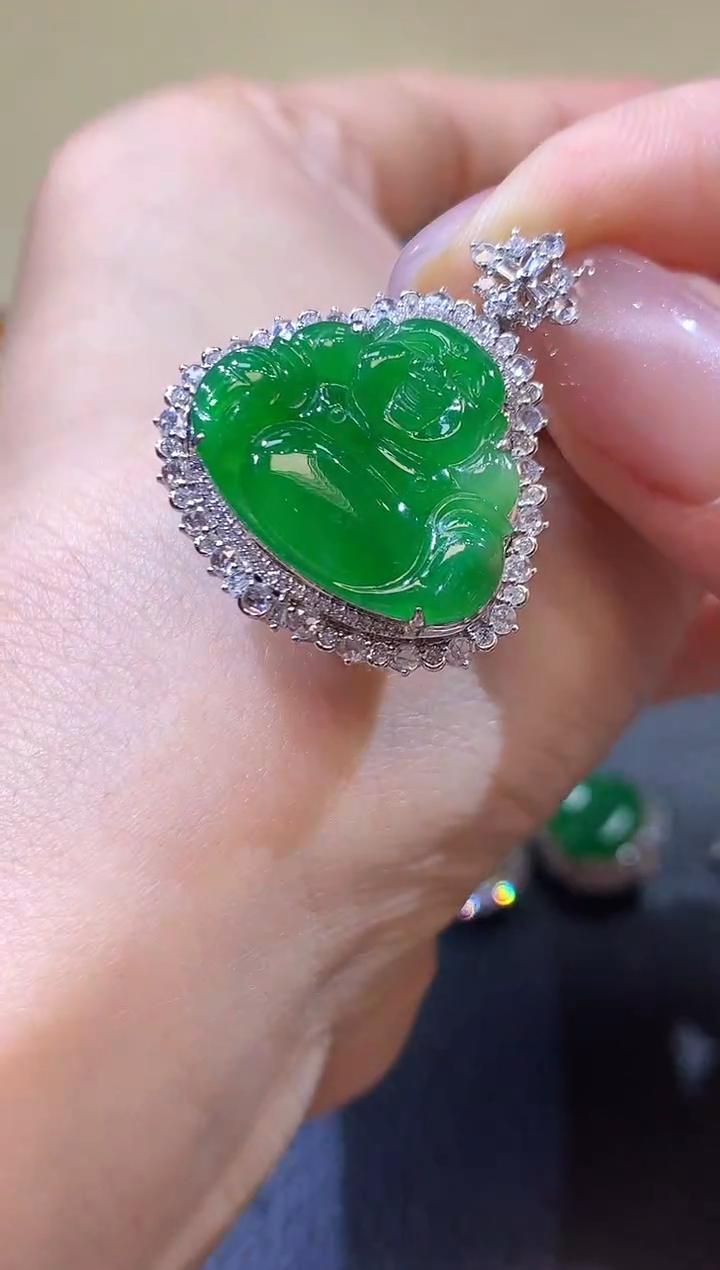 【闪购商品】翡翠吊坠(不含链)18K金镶嵌D53