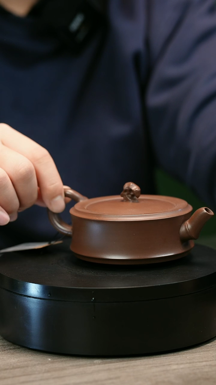 茶壶紫砂用****2H1598赵信军三足圆竹