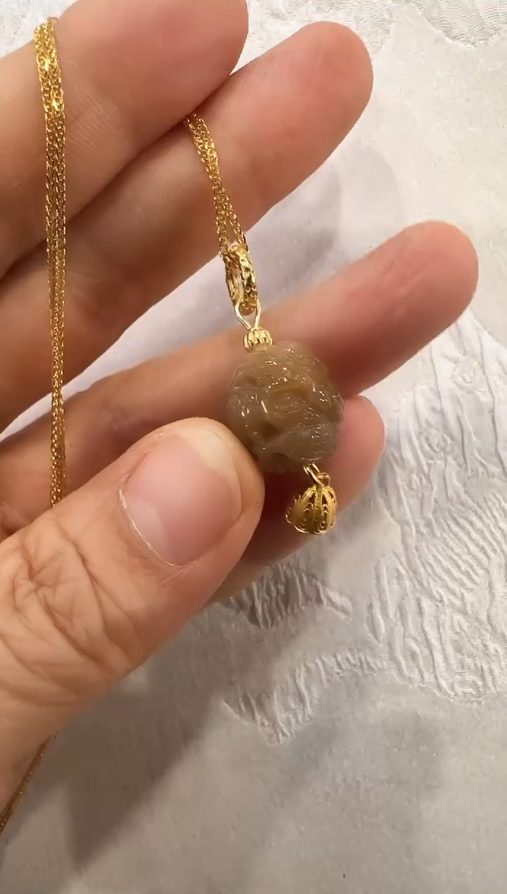 翡翠未镶嵌颈饰国风