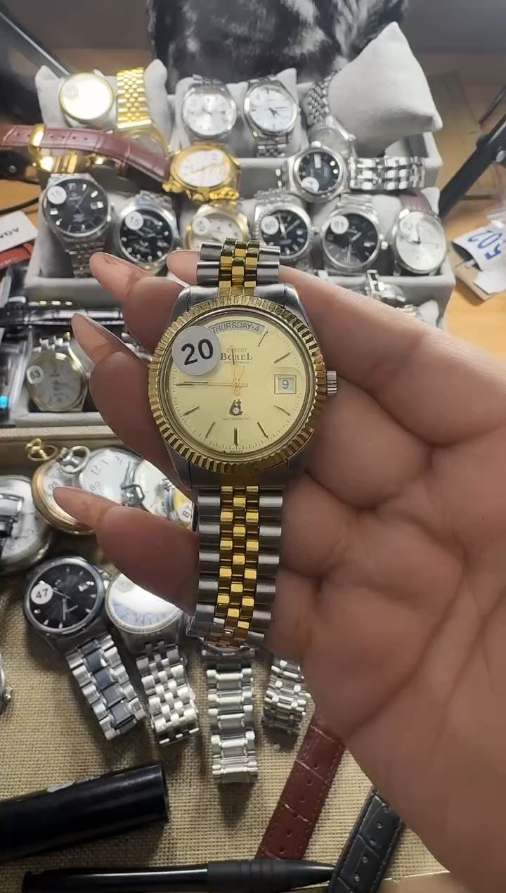 机械机芯金属钢手表配件需要洗油保养